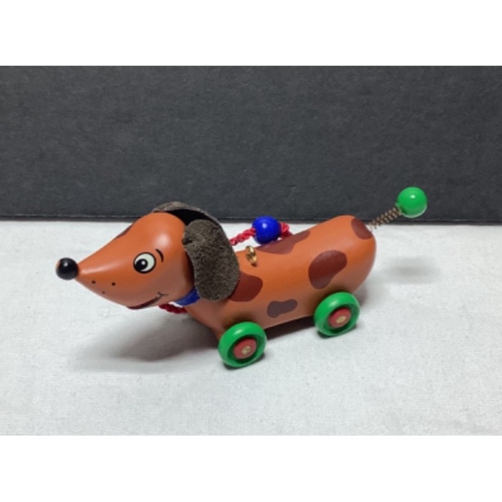 Hallmark Keepsake Ornament Waggles 2001 Wooden Dog On Wheels Christmas Decor 4"